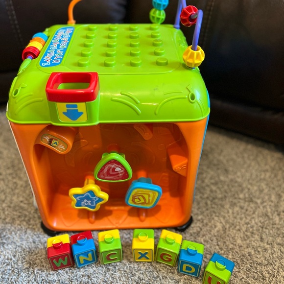 Interactive Learning Cube with Blocks - Picture 2 of 5